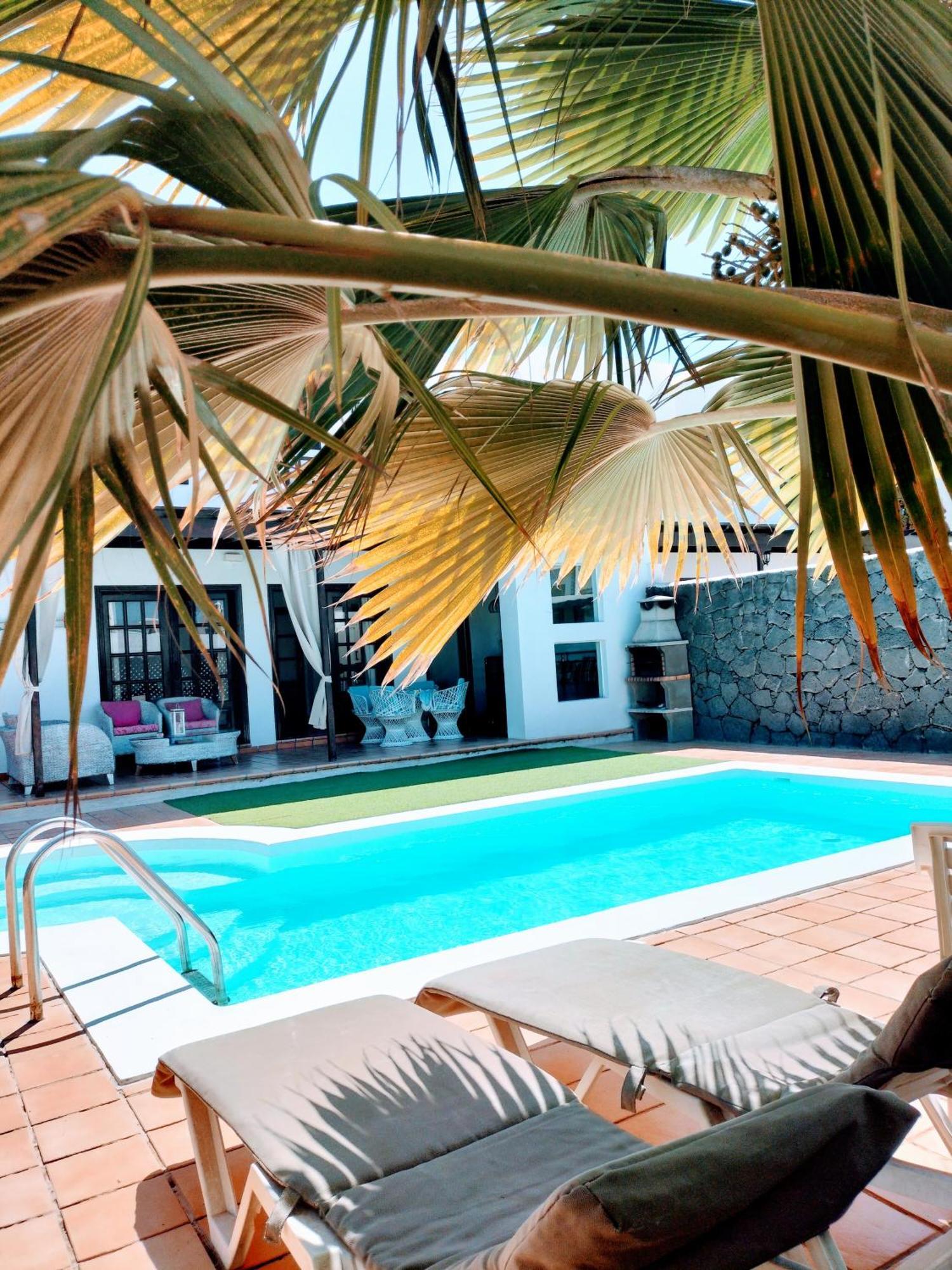 Lovely Villa Kiluka Heated Pool Коста Бланка Экстерьер фото
