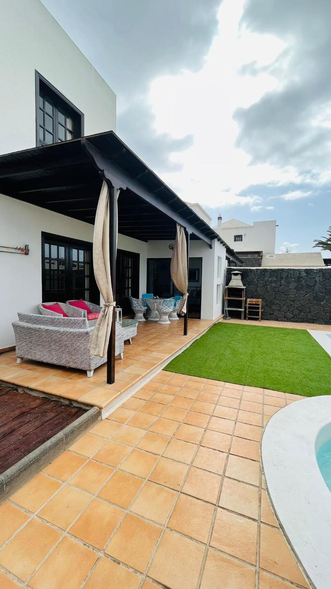 Lovely Villa Kiluka Heated Pool Коста Бланка Экстерьер фото